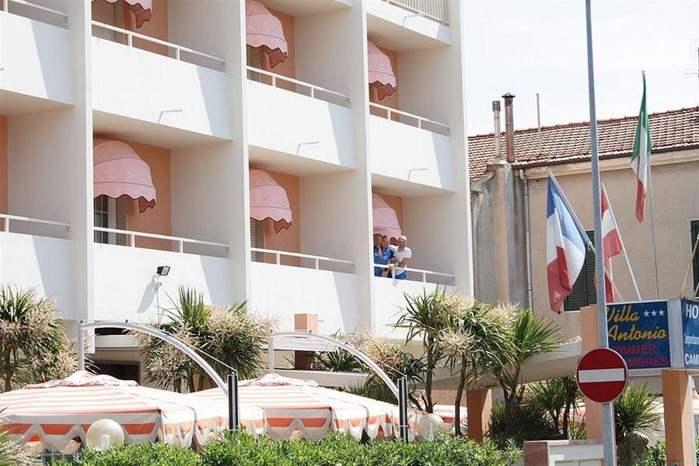 Hotel Sileoni Марина-ді-Чечина Екстер'єр фото
